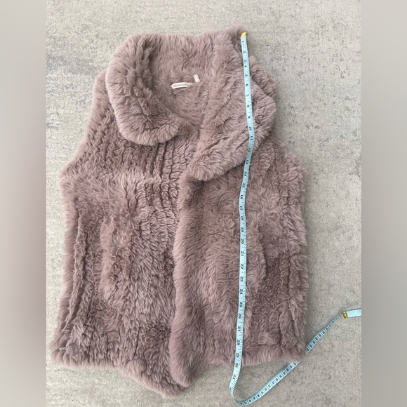 Soft Surroundings Taupe Faux Fur Draped Vest, Size Medium - Picture 7 of 10
